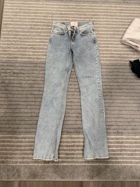 REVICE Pale Wash Low Rise Straight Leg Women's Jeans